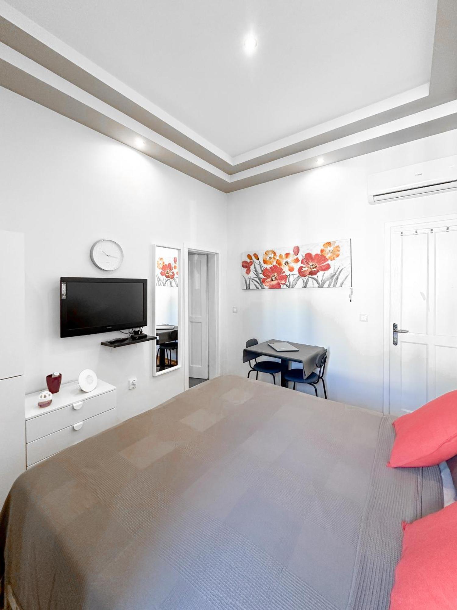 City Center Lodge Пула Екстер'єр фото