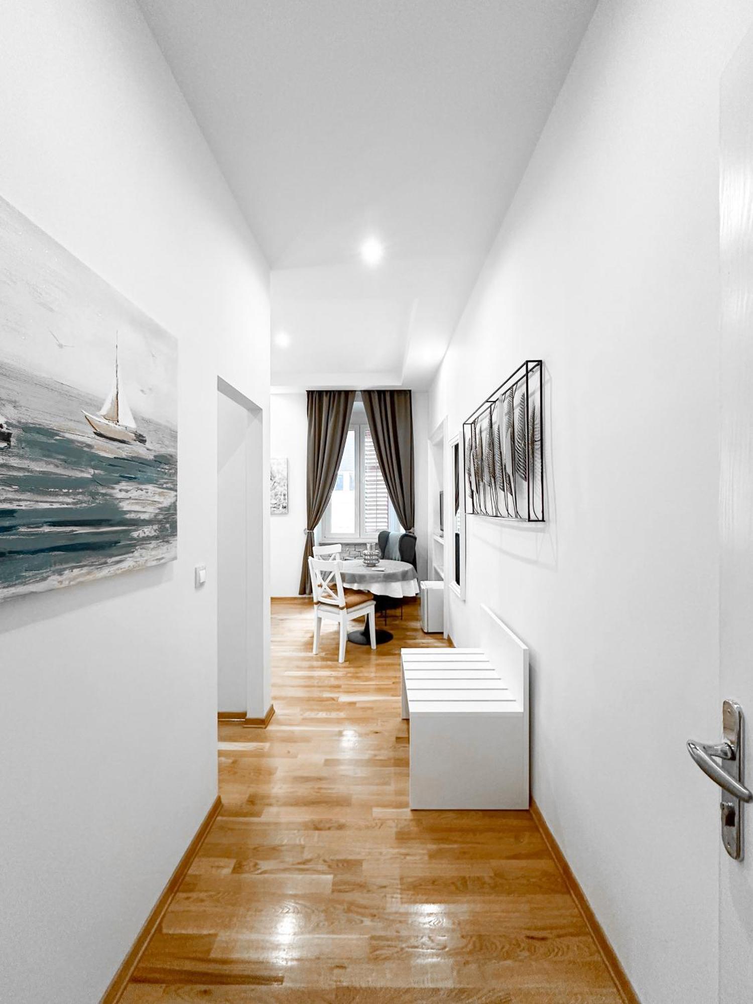 City Center Lodge Пула Екстер'єр фото